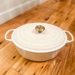 Le Creuset Cream Signature 8-qt Oval Dutch Oven